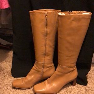 Michelle D tan boots